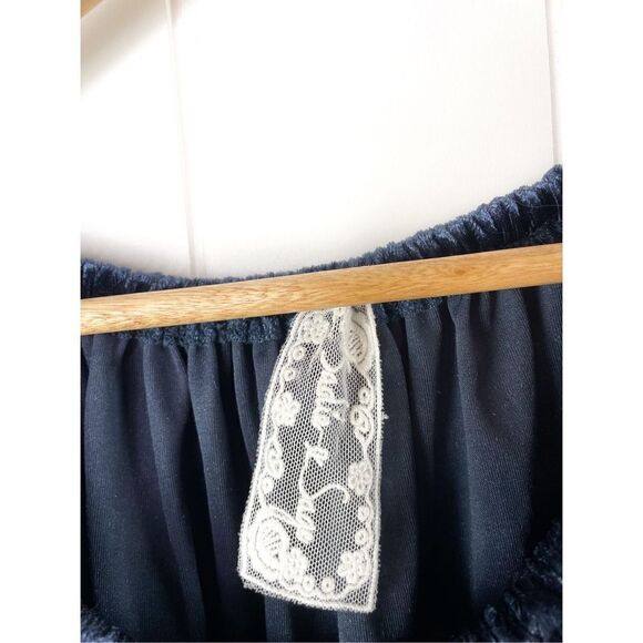 Sadie and Sage Velvet Off The Shoulder Top Blue Size M - Picture 5 of 11